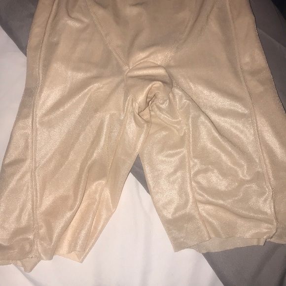 Spanx worn for one occasion. - Picture 2 of 4